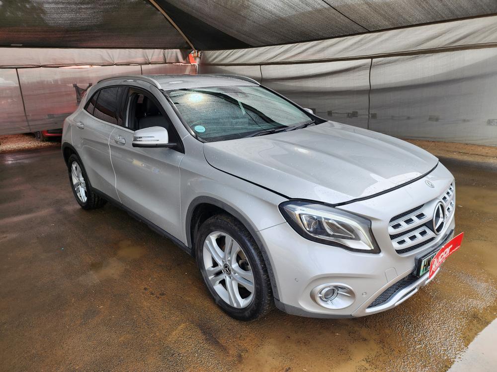 2018 MERCEDES-BENZ GLA 200d A/T